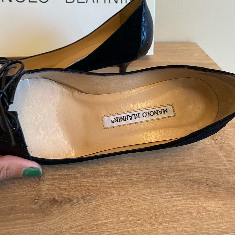 Authentic Manolo Blahnik suede/leather pumps - Picture 3 of 7